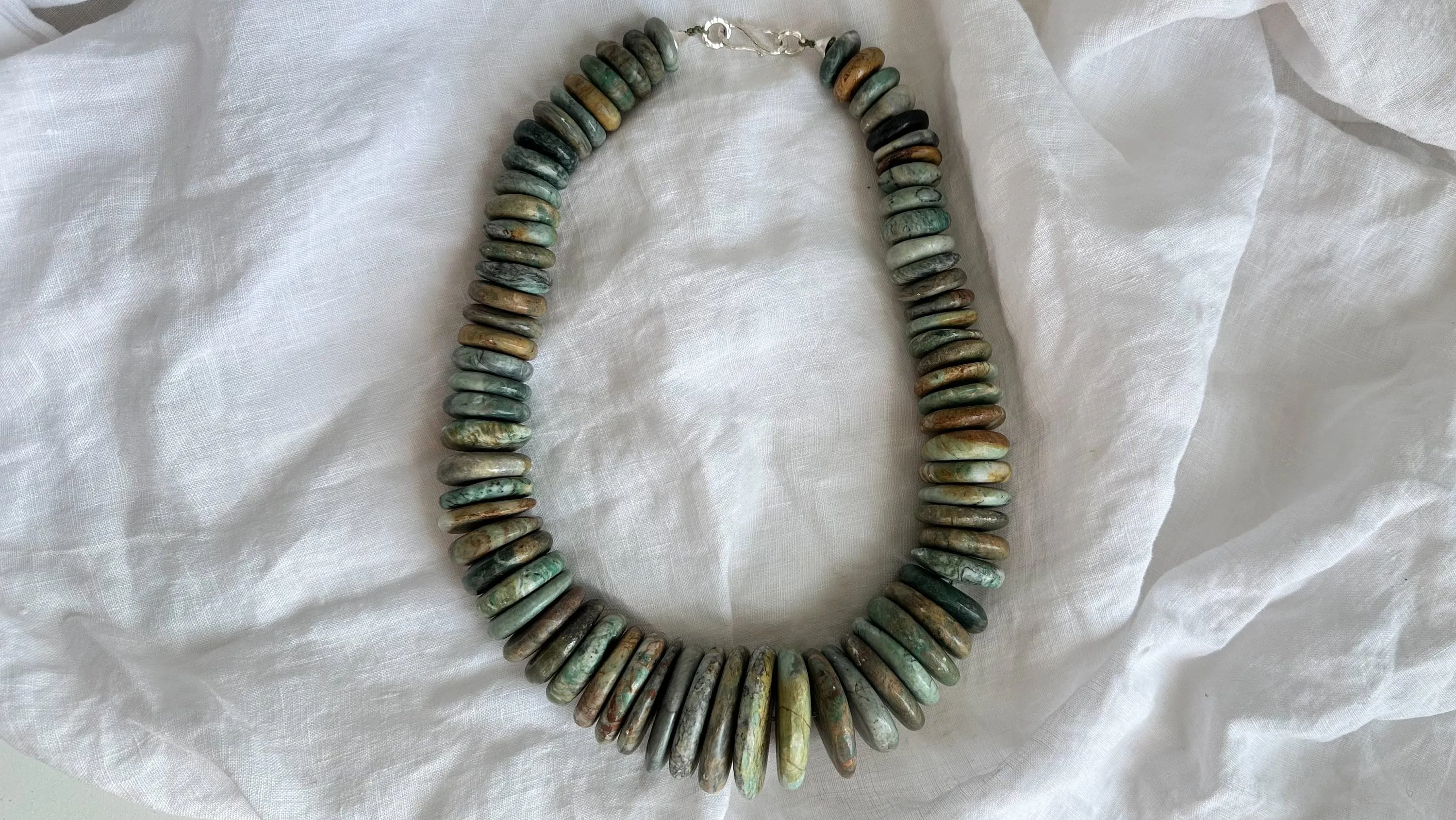 Jade Disks Choker Necklace. Guatemalan. Mayan Guatemalita. 1180