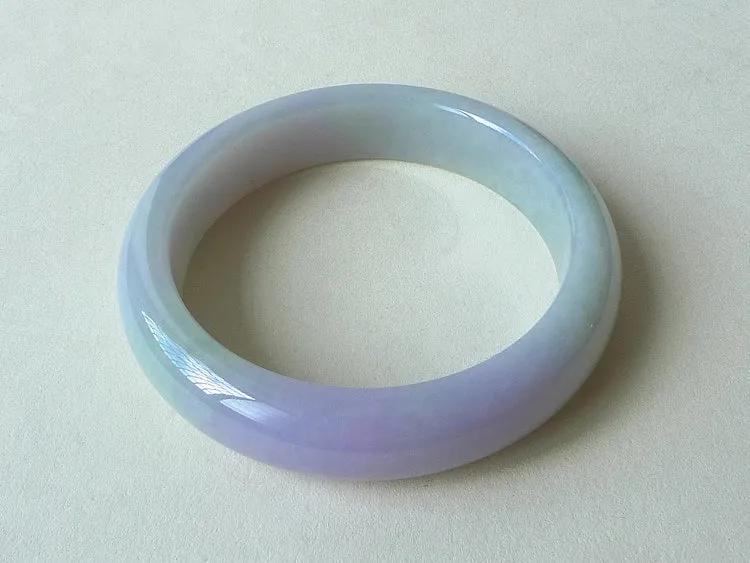 Natural Jade Bangle Jadeite Bangle Internal Diameter 59mm BER236